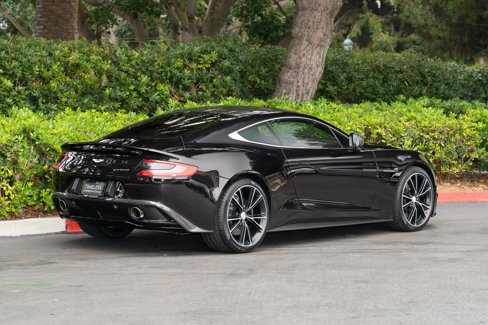 Used 2014 Aston Martin Vanquish Coupe image 3
