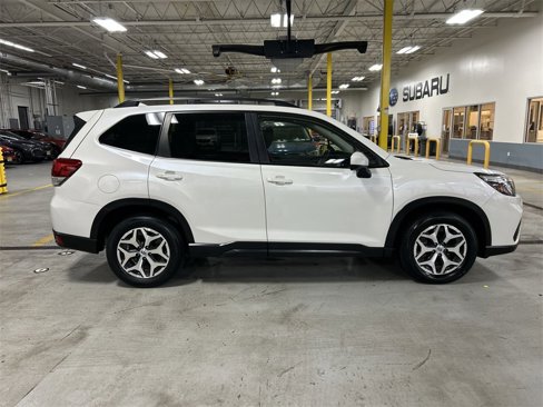 Used 2019 Subaru Forester Premium w/ All-Weather Package image 9