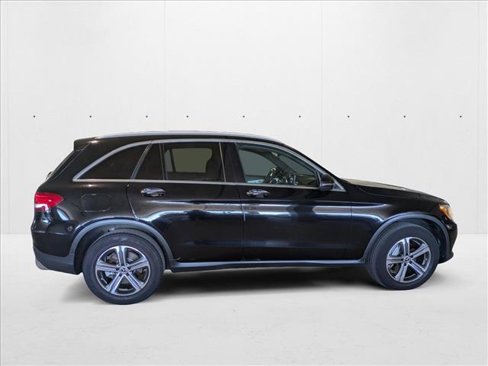 Used 2019 Mercedes-Benz GLC 300 4MATIC image 4