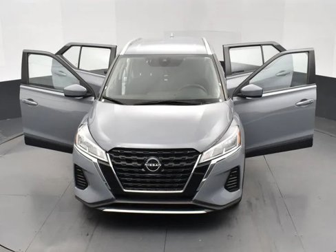 Used 2023 Nissan Kicks SV image 10