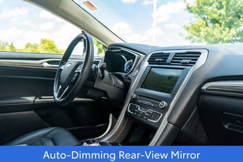 Used 2017 Ford Fusion SE w/ Fusion SE Technology Package image 11