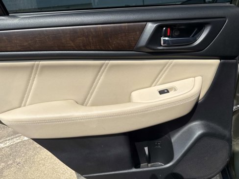 Used 2018 Subaru Outback 2.5i Limited image 11