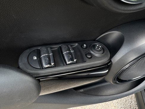 Used 2022 MINI Cooper S w/ Premium Package image 93