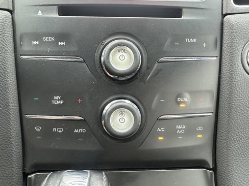 Used 2017 Ford Taurus SEL w/ Equipment Group 201A image 28