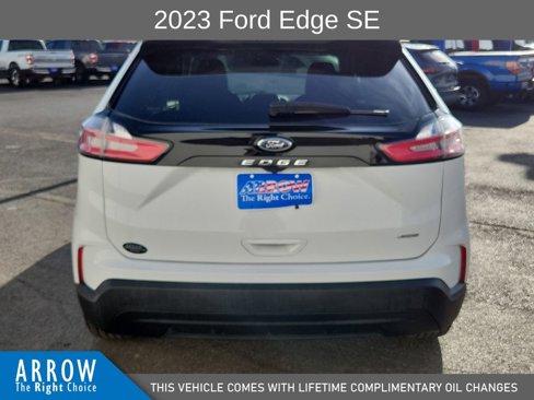 Used 2023 Ford Edge SE image 11