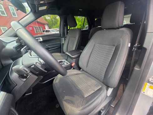 Used 2020 Ford Explorer XLT image 8