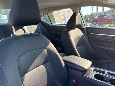 Used 2023 Nissan Altima 2.5 SV image 12