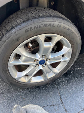 Used 2016 Ford Escape Titanium image 9