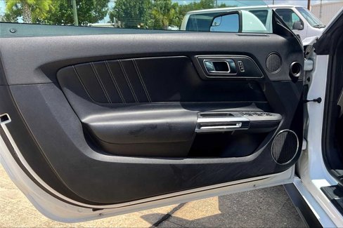 Used 2019 Ford Mustang Premium image 21