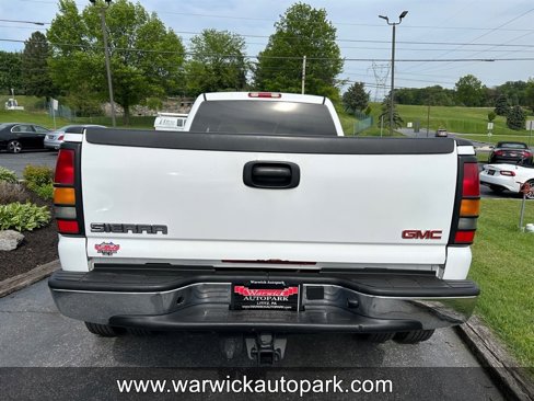 Used 2004 GMC Sierra 3500 SLE w/ Heavy-Duty Power Package image 8