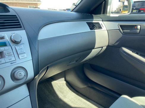 Used 2004 Toyota Solara SE image 90