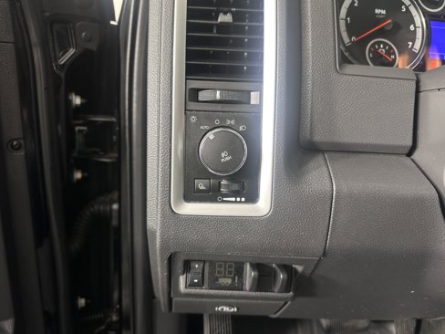 Used 2012 RAM 1500 Sport image 25