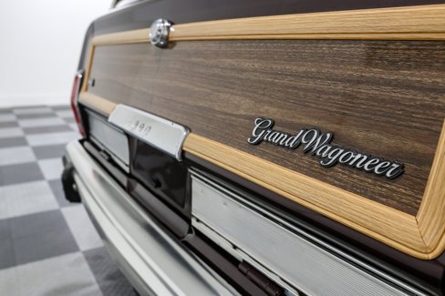 Used 1989 Jeep Grand Wagoneer image 24