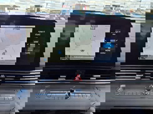 Certified 2024 Hyundai Elantra SEL image 6