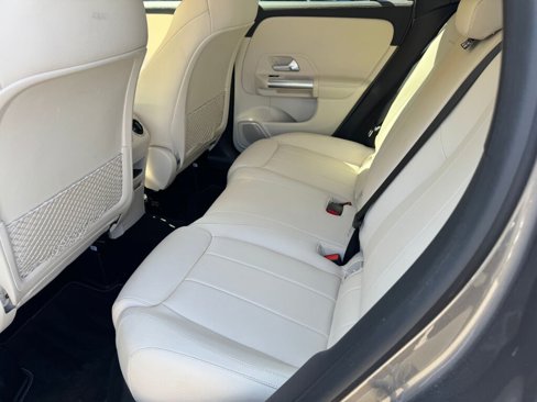 Used 2023 Mercedes-Benz GLA 250 4MATIC image 15