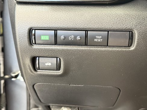 Used 2023 Nissan Sentra SV image 19