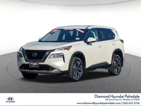 Used 2021 Nissan Rogue SV image 3