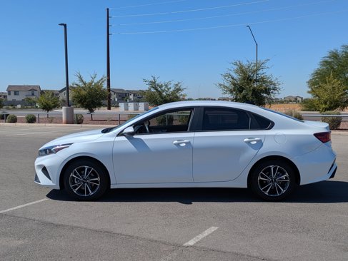Used 2023 Kia Forte LXS w/ LXS Technology Package image 2