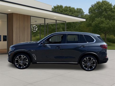 Certified 2022 BMW X5 xDrive45e w/ Climate Comfort Package image 9