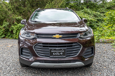Used 2022 Chevrolet Trax LT w/ LT Convenience Package image 2