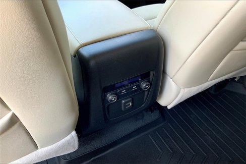 Used 2022 Buick Enclave Essence image 38