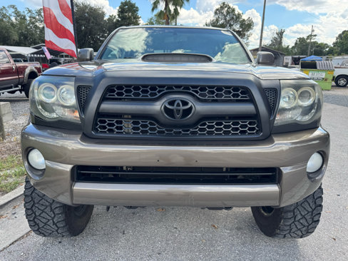 Used 2011 Toyota Tacoma PreRunner image 2
