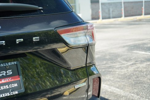 Used 2020 Ford Escape SE image 14