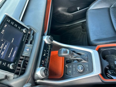 Used 2020 Toyota RAV4 Adventure image 14