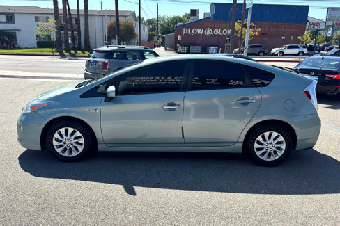 Used 2014 Toyota Prius Plug-In Hybrid image 8