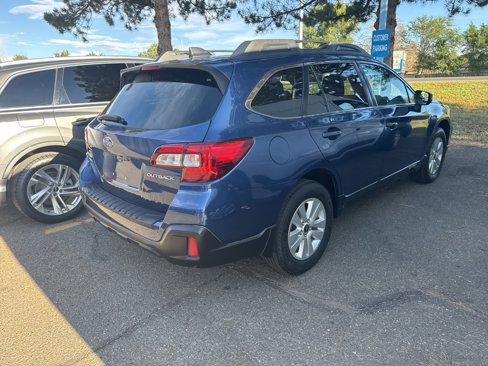 Used 2019 Subaru Outback 2.5i Premium image 7