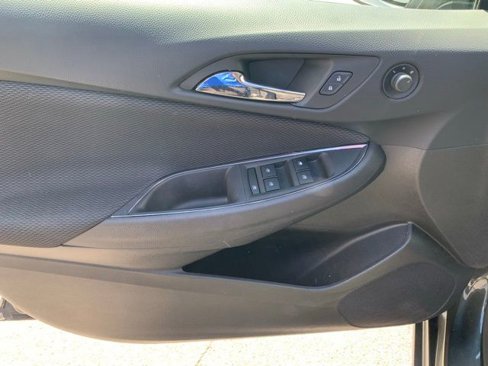 Used 2017 Chevrolet Cruze LT image 15