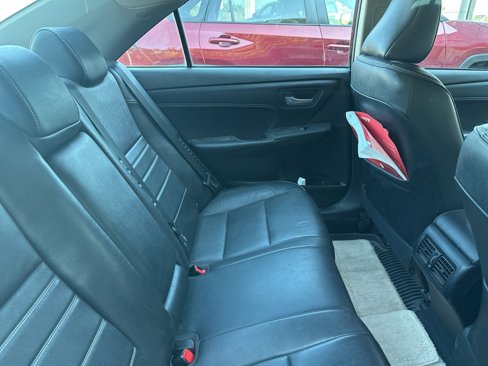 Used 2016 Toyota Camry LE image 21