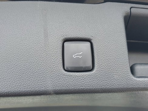 Used 2022 Ford Escape SEL image 8