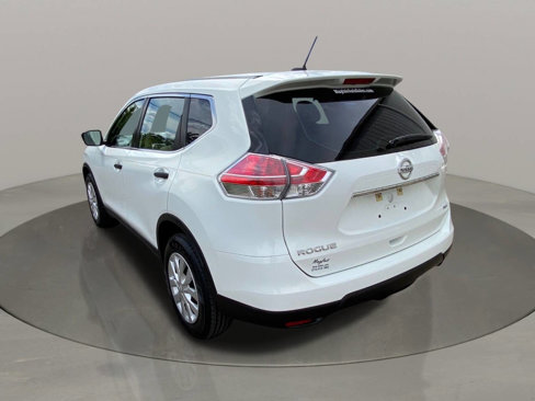 Used 2016 Nissan Rogue S image 4