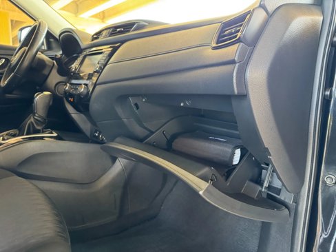 Used 2019 Nissan Rogue SV image 27