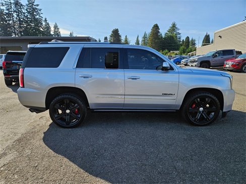Used 2017 GMC Yukon Denali w/ Open Road Package image 2