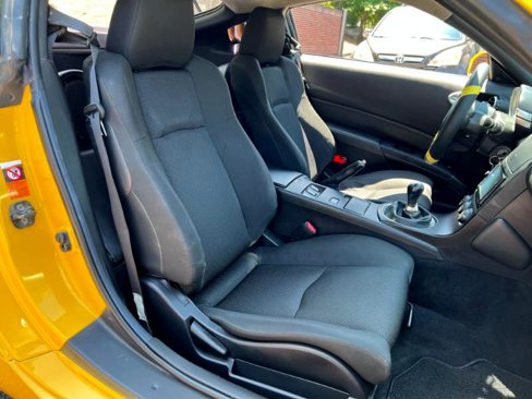 Used 2005 Nissan 350Z Touring w/ (N93) Cargo Convenience Pkg image 24