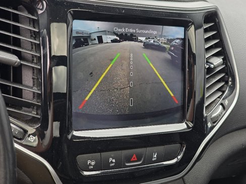 Used 2021 Jeep Cherokee Limited w/ Elite Package image 4