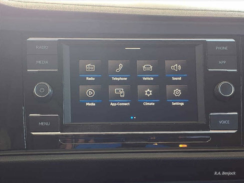 Used 2021 Volkswagen Jetta SE image 6