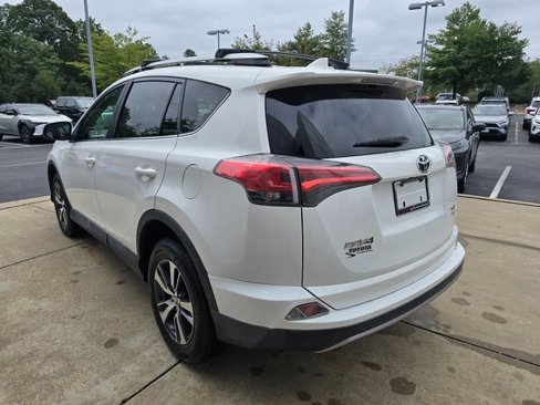 Certified 2018 Toyota RAV4 XLE image 5