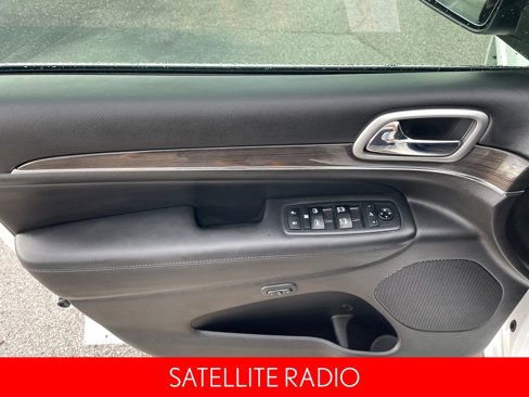 Used 2018 Jeep Grand Cherokee Overland image 17