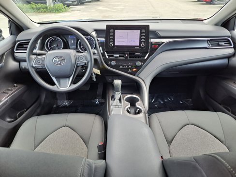 Used 2022 Toyota Camry LE image 7