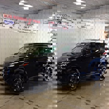 Used 2024 Nissan Rogue SV image 1