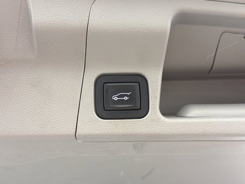 Used 2019 GMC Acadia SLT image 18