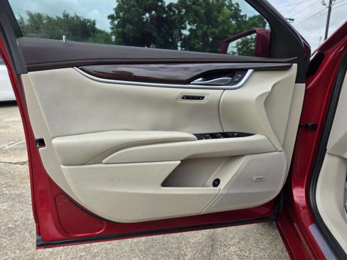 Used 2015 Cadillac XTS Luxury w/ Driver Awareness Package image 28