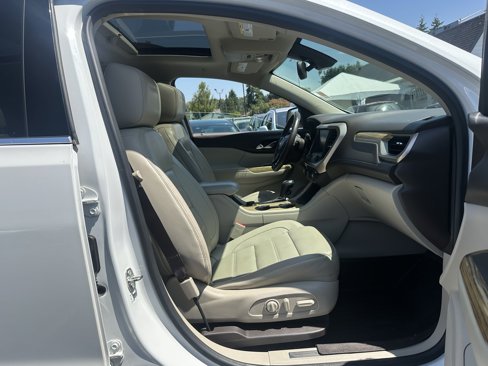 Used 2017 GMC Acadia Denali w/ Technology Package image 9