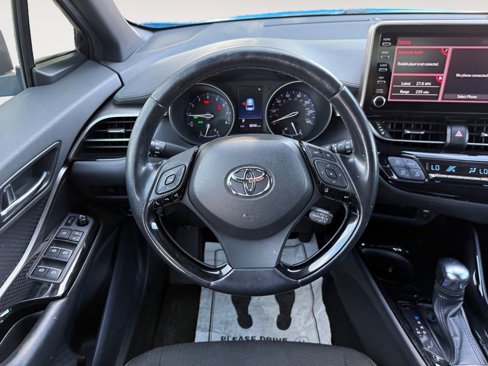 Used 2019 Toyota C-HR XLE image 12