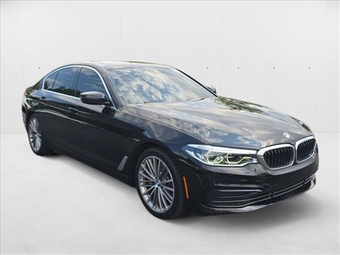 Used 2019 BMW 530i w/ Convenience Package image 3