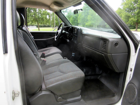 Used 2005 Chevrolet Silverado 3500 2WD Regular Cab image 32