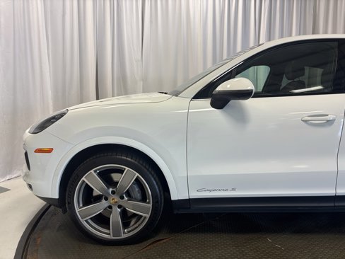 Certified 2023 Porsche Cayenne S image 18